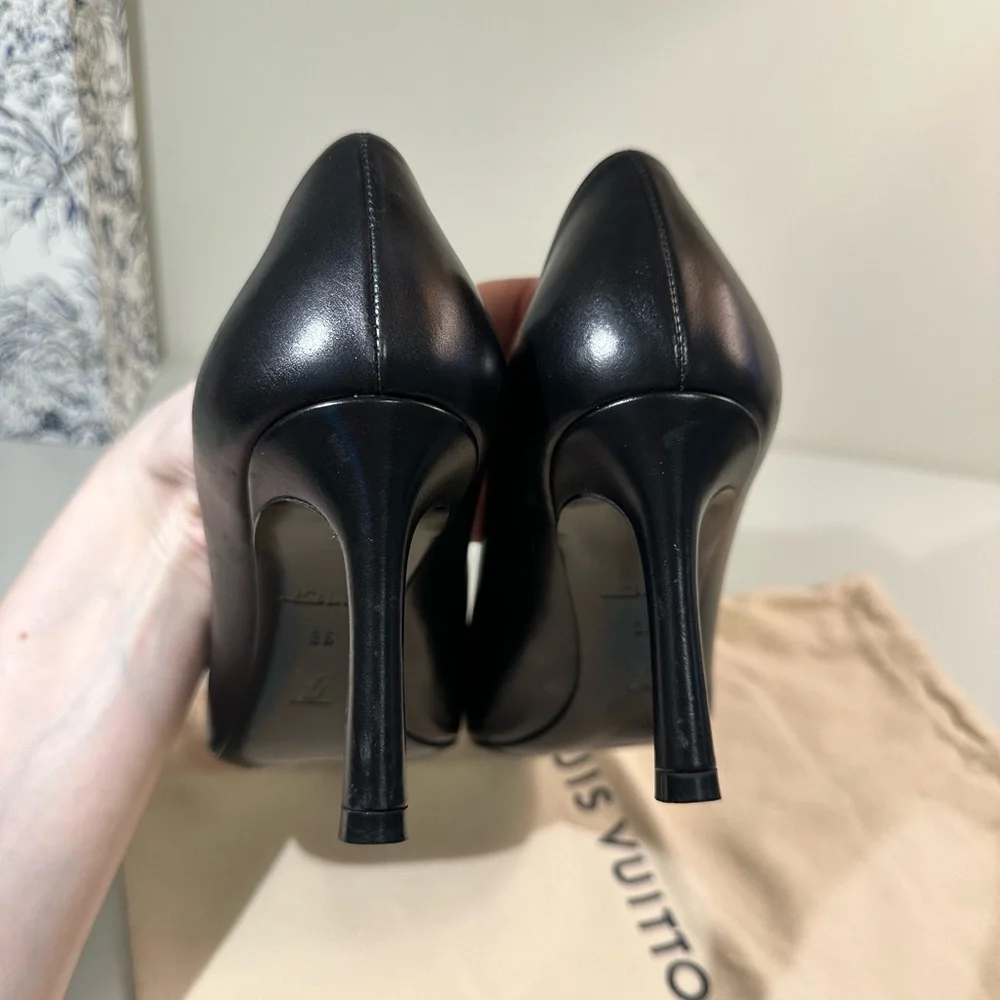 Authentic Louis Vuitton Black Calfskin Leather Heartbreaker Pointed Toe Pumps 36 - Picture 10 of 15